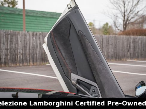 Used 2015 Lamborghini Aventador LP 700-4 image 15