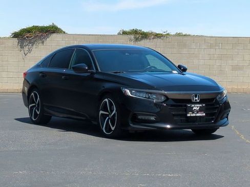 Used 2019 Honda Accord Sport image 2