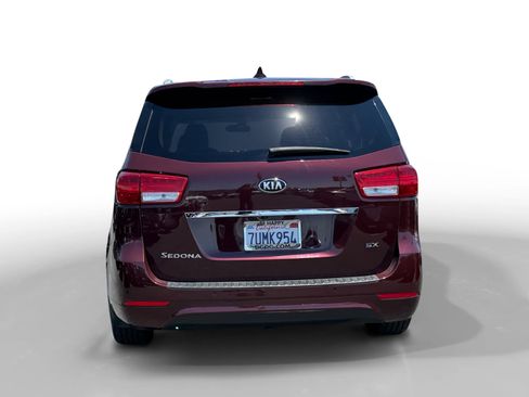 Used 2016 Kia Sedona SX FWD image 4