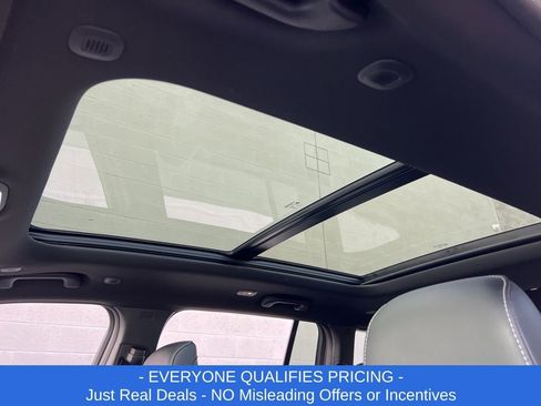 New 2025 Jeep Grand Cherokee Limited image 22