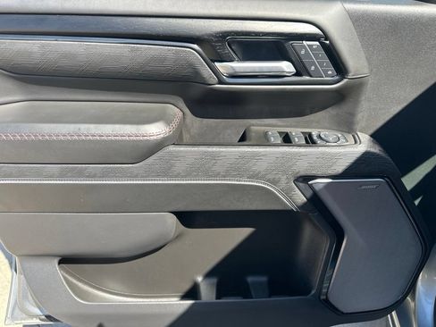 Certified 2025 GMC Sierra 2500 AT4X AWD/4WD image 17