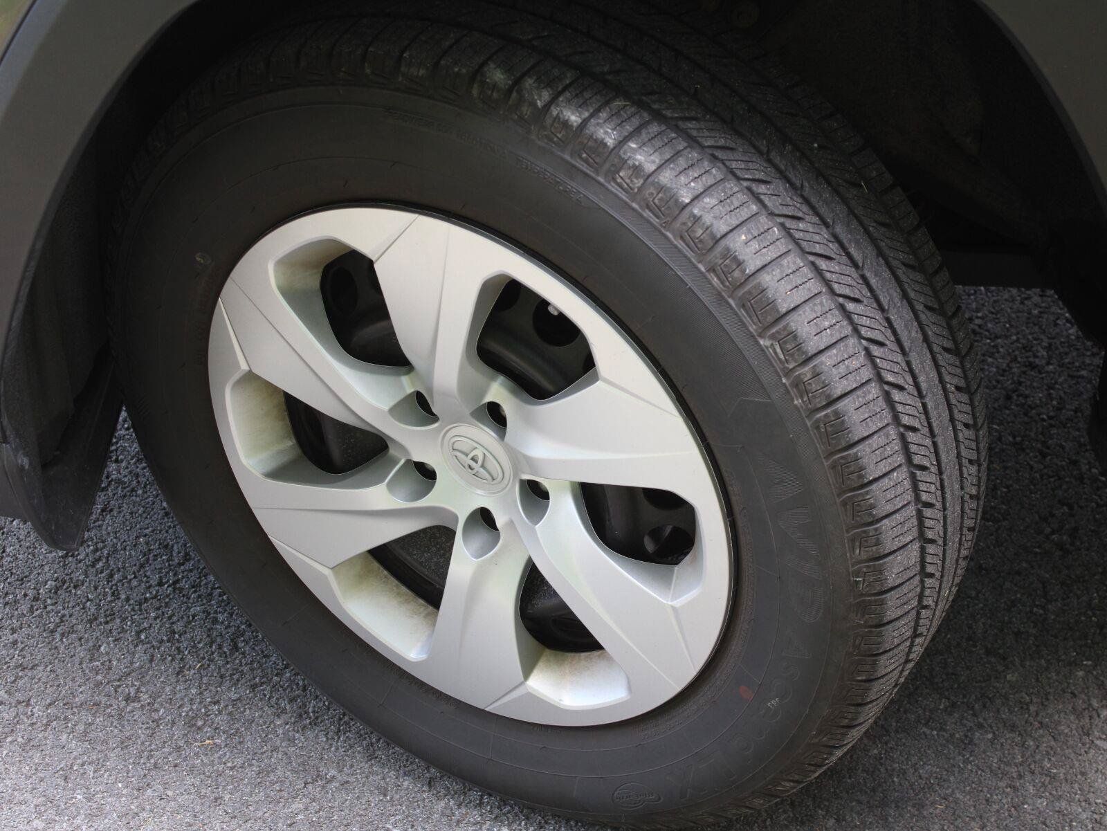 Used 2023 Toyota RAV4 LE AWD/4WD image 17