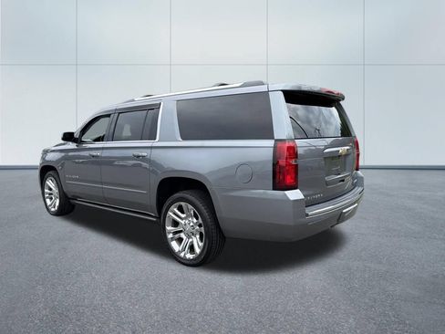 Used 2019 Chevrolet Suburban Premier w/ Premier Plus Edition AWD/4WD image 7