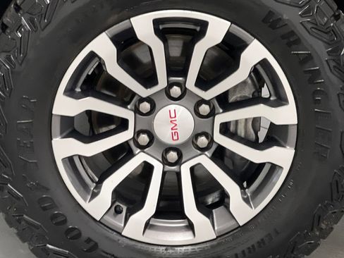 Used 2021 GMC Sierra 1500 AT4 w/ AT4 Value Package AWD/4WD image 61