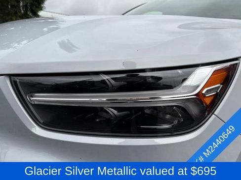 Used 2021 Volvo XC40 T5 R-Design w/ Protection Package Premier AWD/4WD image 4