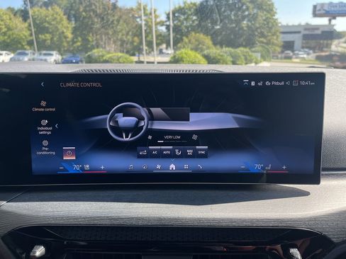 Used 2025 BMW i4 eDrive40 w/ Premium Package image 27