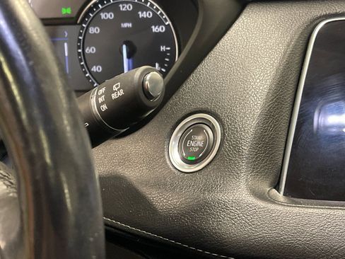 Used 2020 Cadillac XT4 Luxury w/ Cold Weather Package FWD image 25