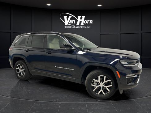 Used 2024 Jeep Grand Cherokee Limited AWD/4WD image 1