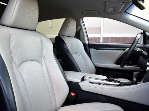 Used 2017 Lexus RX 350 FWD w/ Accessory Package image 31