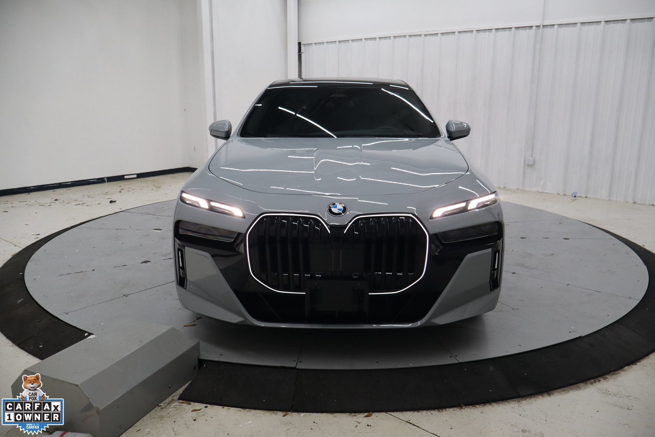Used 2026 BMW 740i xDrive AWD/4WD image 10