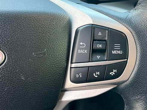 Used 2022 Ford Explorer XLT w/ Equipment Group 202A image 30