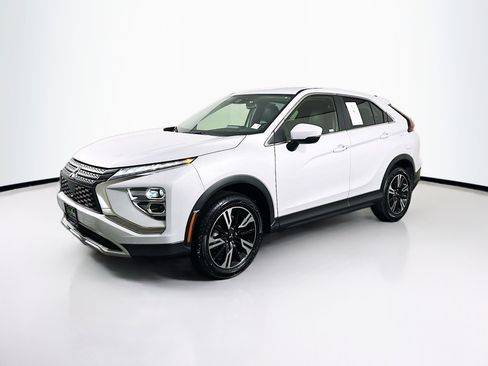 Used 2024 Mitsubishi Eclipse Cross SE image 3