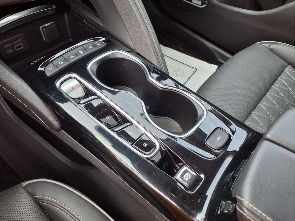Certified 2023 Buick Envision Avenir AWD/4WD image 8