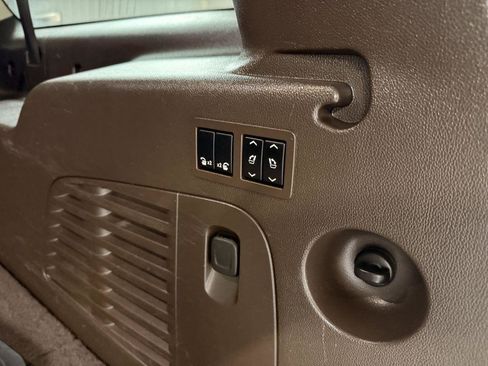 Used 2019 GMC Yukon XL Denali w/ Denali Ultimate Package AWD/4WD image 35