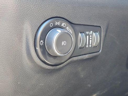 Used 2024 Jeep Compass Latitude AWD/4WD image 24