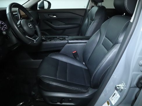 Used 2023 Nissan Rogue SL AWD/4WD image 19