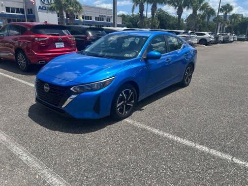 Used 2024 Nissan Sentra SV FWD image 2