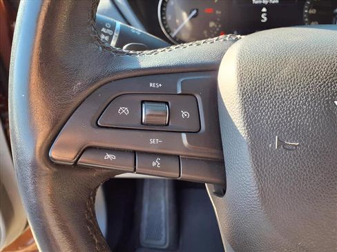 Used 2019 Cadillac XT4 Premium Luxury image 25