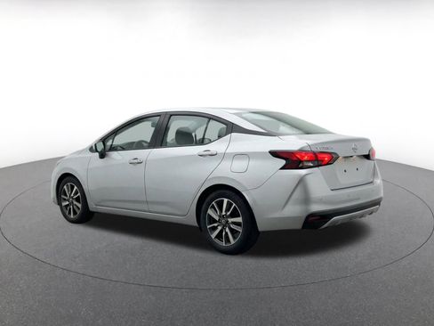 Used 2025 Nissan Versa SV FWD image 7