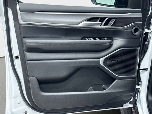 New 2026 Jeep Grand Wagoneer Limited AWD/4WD image 20