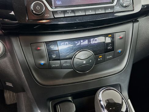 Used 2018 Nissan Sentra SV FWD image 22
