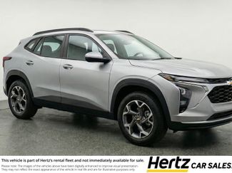 Used 2025 Chevrolet Trax LT FWD video 1