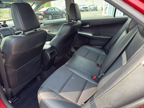 Used 2013 Toyota Camry SE FWD image 11
