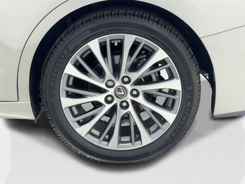 Used 2020 Lexus ES 350 w/ Premium Package image 54