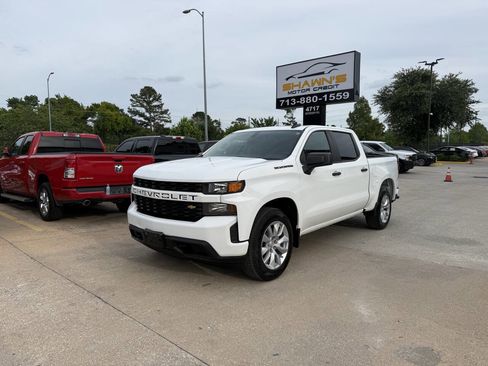 Used 2022 Chevrolet Silverado 1500 Custom w/ LPO, Dark Essentials Package RWD image 3