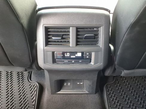 Used 2022 Volkswagen Atlas SE AWD/4WD image 7