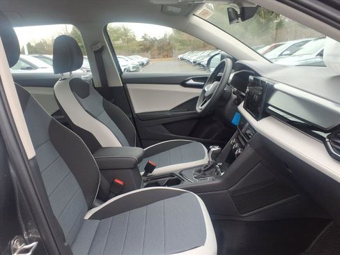 New 2026 Volkswagen Taos S image 5