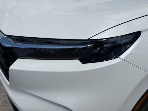 Used 2025 Honda CR-V EX-L image 9