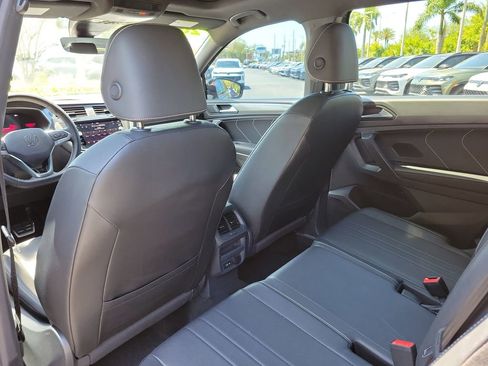 Used 2023 Volkswagen Tiguan SE R-Line FWD image 11