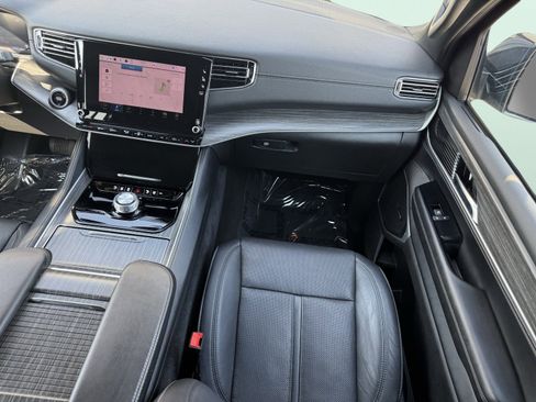 Used 2024 Jeep Wagoneer Series II w/ Flexible Seating Group image 69