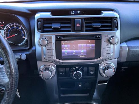 Used 2014 Toyota 4Runner SR5 image 6