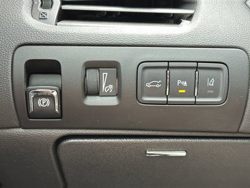 Used 2015 Chevrolet Impala LTZ FWD image 26