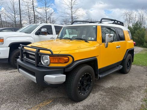 Used 2008 Toyota FJ Cruiser 4WD image 1