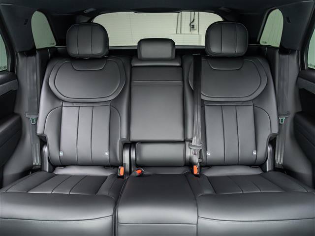 New 2026 Land Rover Range Rover Sport Dynamic SE AWD/4WD image 17