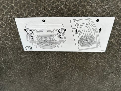 Used 2023 Chevrolet Traverse Premier w/ Redline Edition image 35