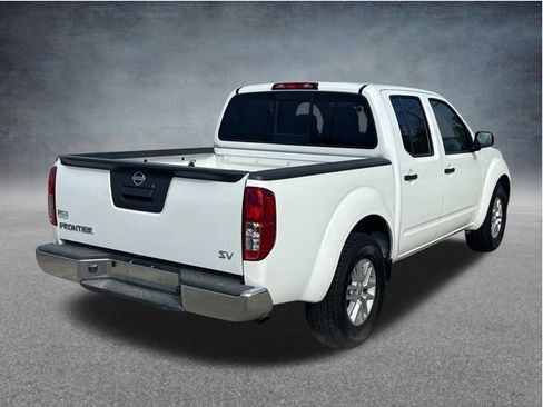 Used 2020 Nissan Frontier SV RWD image 9