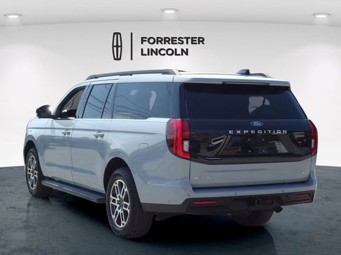 Used 2025 Ford Expedition Max Active AWD/4WD image 5