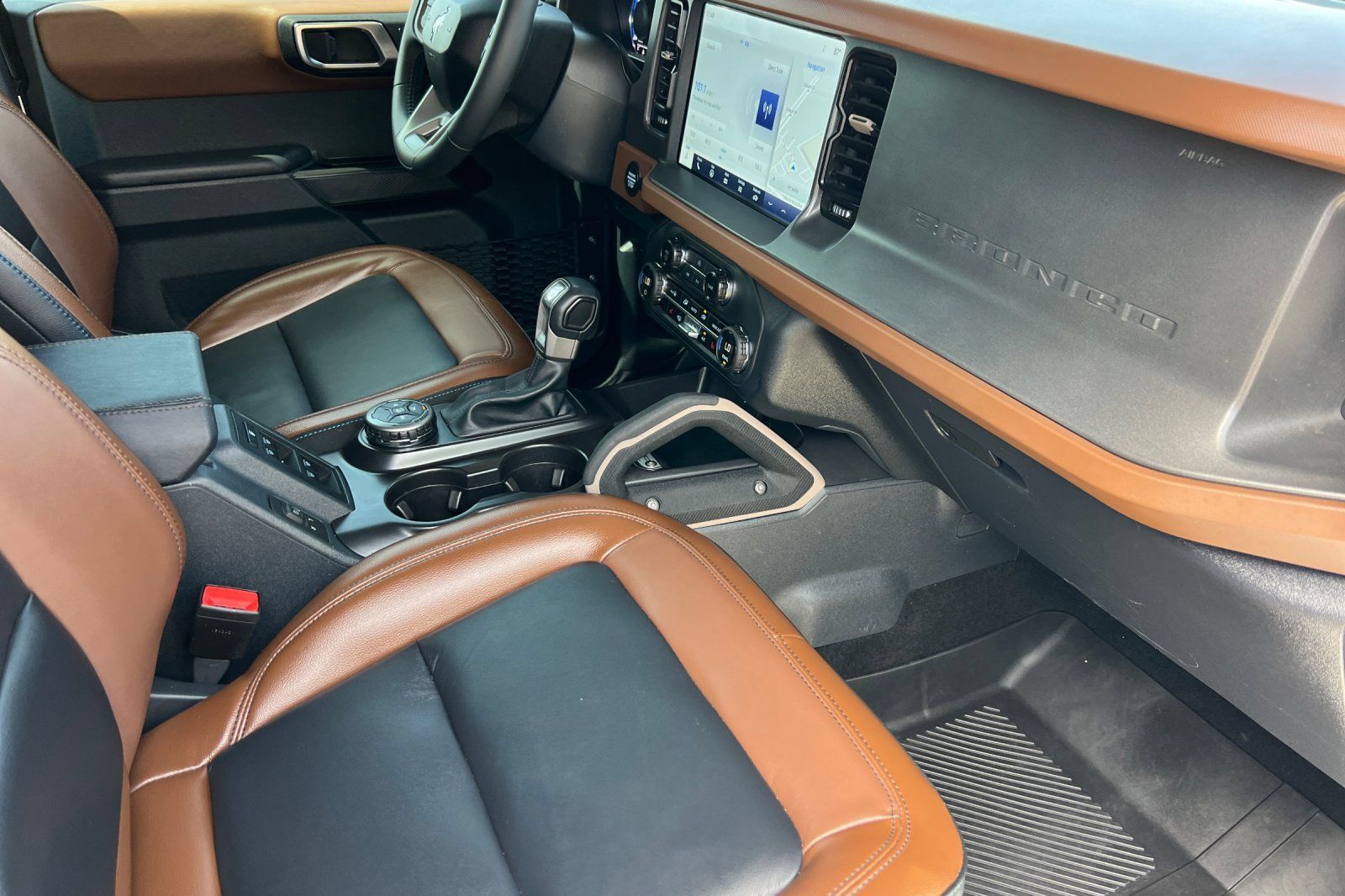 Certified 2024 Ford Bronco Outer Banks AWD/4WD image 18