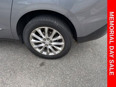 Used 2020 Buick Enclave Essence FWD image 10