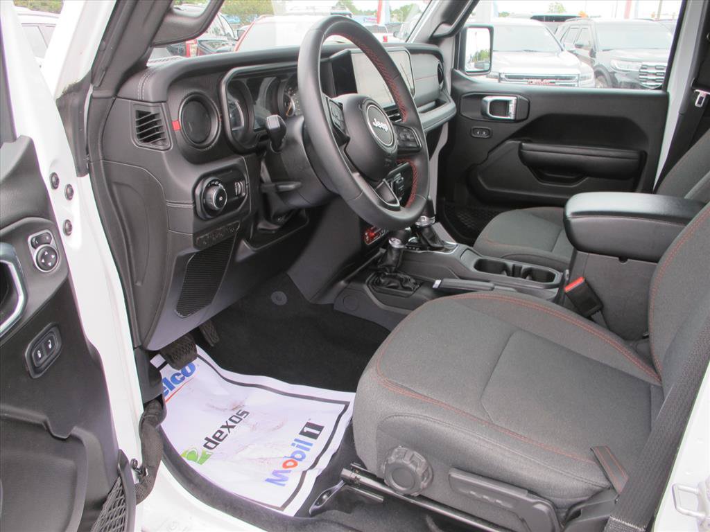 Used 2025 Jeep Wrangler Unlimited Rubicon AWD/4WD image 10