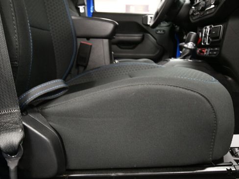 Used 2024 Jeep Wrangler Unlimited Rubicon 4xe AWD/4WD image 26