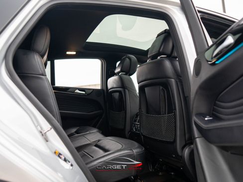 Used 2018 Mercedes-Benz GLE 43 AMG 4MATIC w/ Premium 3 Package image 19