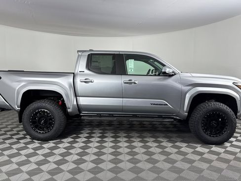 New 2025 Toyota Tacoma SR5 image 3