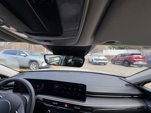 Used 2025 Kia K5 LXS image 30