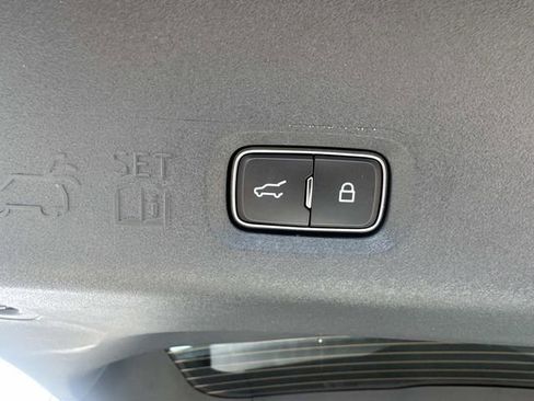 New 2026 Lincoln Navigator L Black Label AWD/4WD image 16