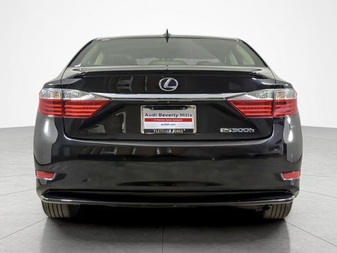 Used 2015 Lexus ES 300h w/ Navigation System Package FWD image 4